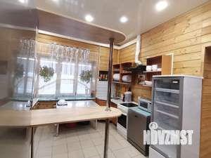 Дом 250м², 3-этажный, посуточно,