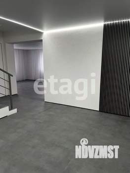 Дом 273м², 2-этажный, участок 10 сот.