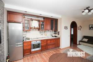 Дом 450м², 3-этажный, участок 9 сот.