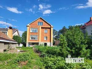 Коттедж 544м², 4-этажный, участок 8 сот.