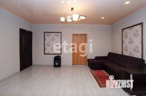 Дом 220м², 2-этажный, участок 5 сот.