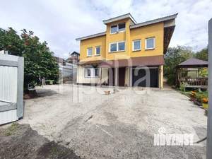 Коттедж 213м², 3-этажный, участок 8 сот.