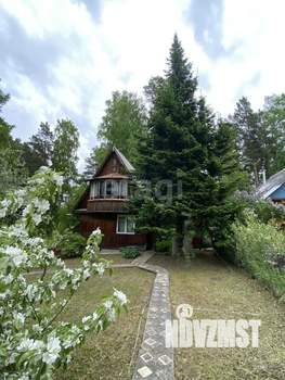 Дом 61м², 2-этажный, участок 6 сот.