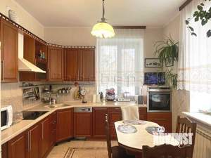 Дом 200м², 2-этажный, участок 8 сот.