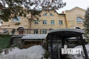 Дом 1200м², 4-этажный, участок 38 сот.