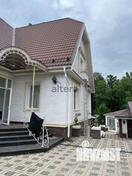 Дом 382м², 3-этажный, участок 21 сот.