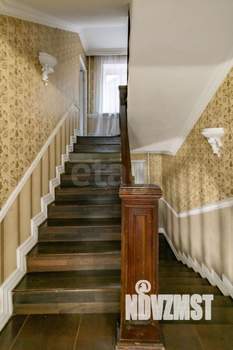 Дом 540м², 3-этажный, участок 710 сот.