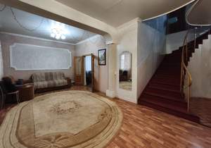 Дом 303м², 2-этажный, участок 11 сот.