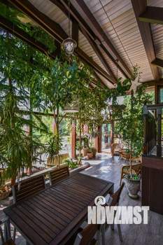 Коттедж 688м², 2-этажный, участок 15 сот.