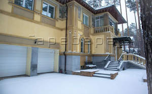 Дом 524м², 3-этажный, участок 22 сот.