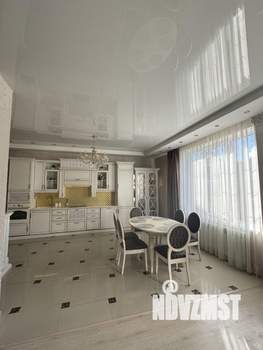 Коттедж 320м², 3-этажный, участок 6 сот.