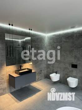 Дом 273м², 2-этажный, участок 10 сот.