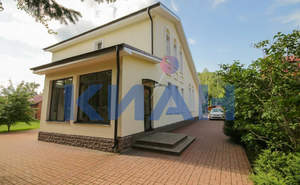 Дом 286м², 2-этажный, участок 13 сот.