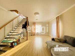 Дом 148м², 2-этажный, участок 10 сот.