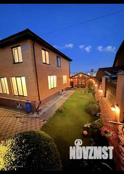 Коттедж 320м², 3-этажный, участок 6 сот.