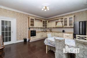 Дом 540м², 3-этажный, участок 710 сот.