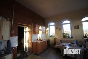 Дом 220м², 2-этажный, участок 12 сот.