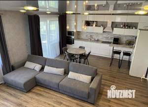 Дом 220м², 2-этажный, участок 8 сот.