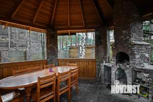 Коттедж 301м², 3-этажный, участок 17 сот.