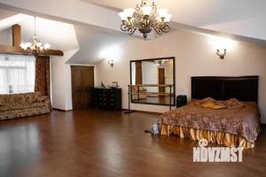 Коттедж 600м², 3-этажный, участок 15 сот.