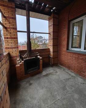 Дом 303м², 2-этажный, участок 11 сот.