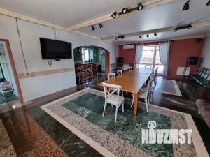 Дом 200м&sup2;, 2-этажный, посуточно, 