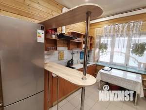 Дом 250м&sup2;, 3-этажный, посуточно, 