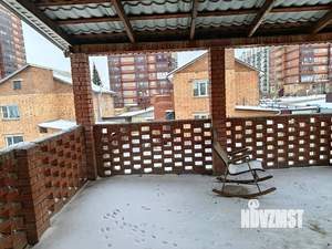 Коттедж 297м&sup2;, 2-этажный, на длительный срок, 