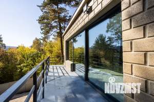 Дом 330м&sup2;, 3-этажный, посуточно, 