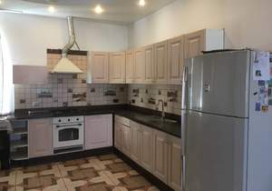 Дом 295м&sup2;, 2-этажный, на длительный срок, 