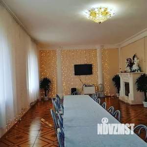 Дом 300м², 2-этажный, посуточно, 