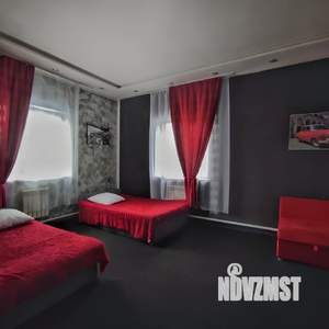 Дом 300м&sup2;, 2-этажный, посуточно, 