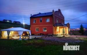 Дом 300м&sup2;, 2-этажный, посуточно, 