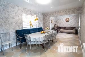 Дом 180м&sup2;, 2-этажный, посуточно, 