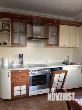 Дом 200м², 2-этажный, на длительный срок, 