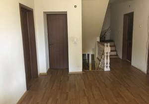 Дом 295м&sup2;, 2-этажный, на длительный срок, 