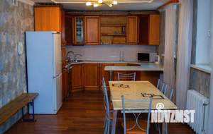 Дом 151м², 3-этажный, посуточно, 