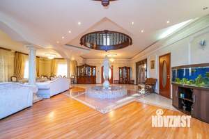 Дом 430м&sup2;, 3-этажный, на длительный срок, 