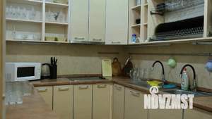 Дом 300м&sup2;, 3-этажный, посуточно, 