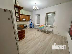 Дом 400м&sup2;, 3-этажный, на длительный срок, 