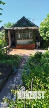 Дом 35м&sup2;, 2-этажный, участок 6 сот.  