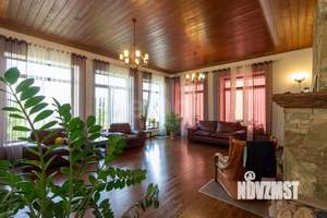 Дом 259м&sup2;, 3-этажный, участок 11 сот.  