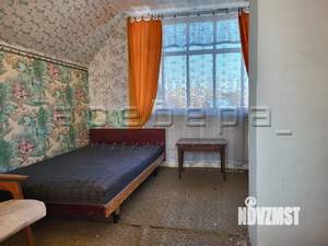 Дом 35м&sup2;, 2-этажный, участок 4 сот.  