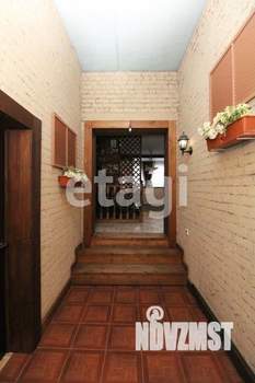 Дом 235м&sup2;, 3-этажный, участок 8 сот.  