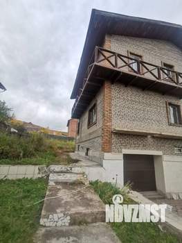Дом 270м², 2-этажный, участок 10 сот.  