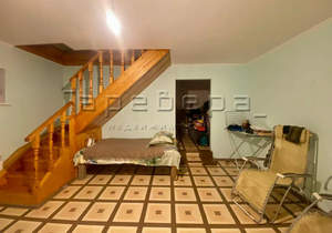 Дом 237м&sup2;, 3-этажный, участок 10 сот.  