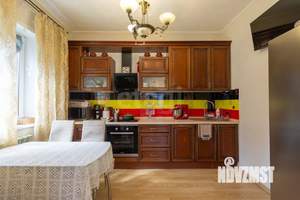 Дом 138м&sup2;, 2-этажный, участок 8 сот.  