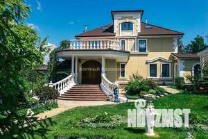 Коттедж 600м&sup2;, 2-этажный, участок 18 сот.  