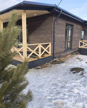 Дом 100м&sup2;, 1-этажный, участок 8 сот.  