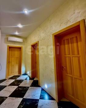 Дом 200м², 2-этажный, участок 15 сот.  